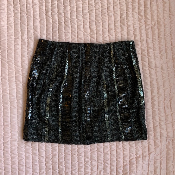 Sequence black skirt - Picture 2 of 3